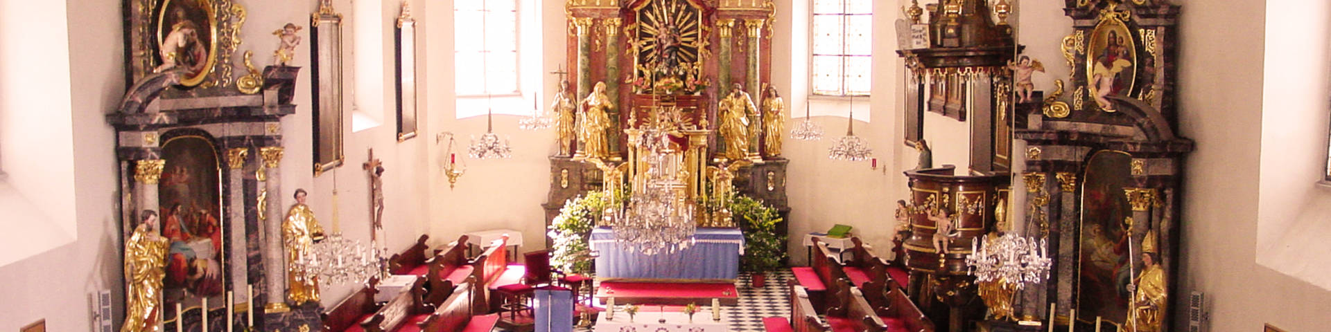 Altar in der Wallfahrtskirche Heilbrunn